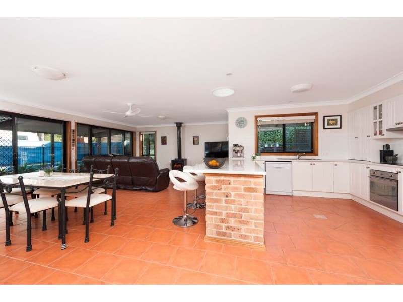 204 Matron Porter Drive, Mollymook Beach NSW 2539
