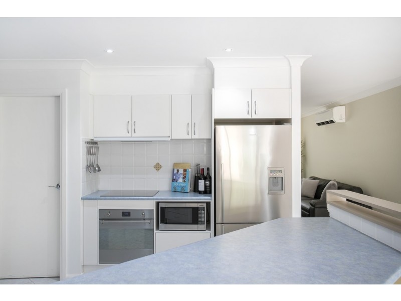 4 Mison Circuit, Mollymook Beach NSW 2539