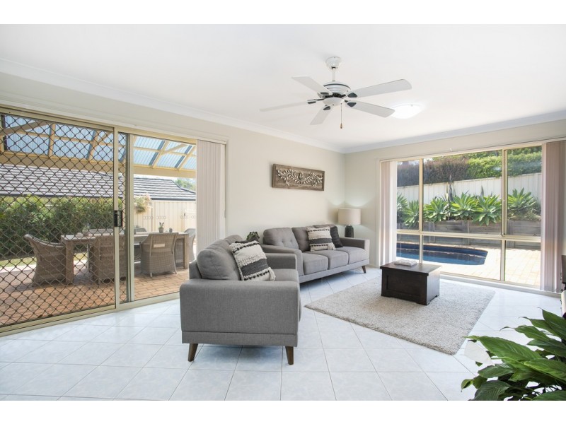 4 Mison Circuit, Mollymook Beach NSW 2539