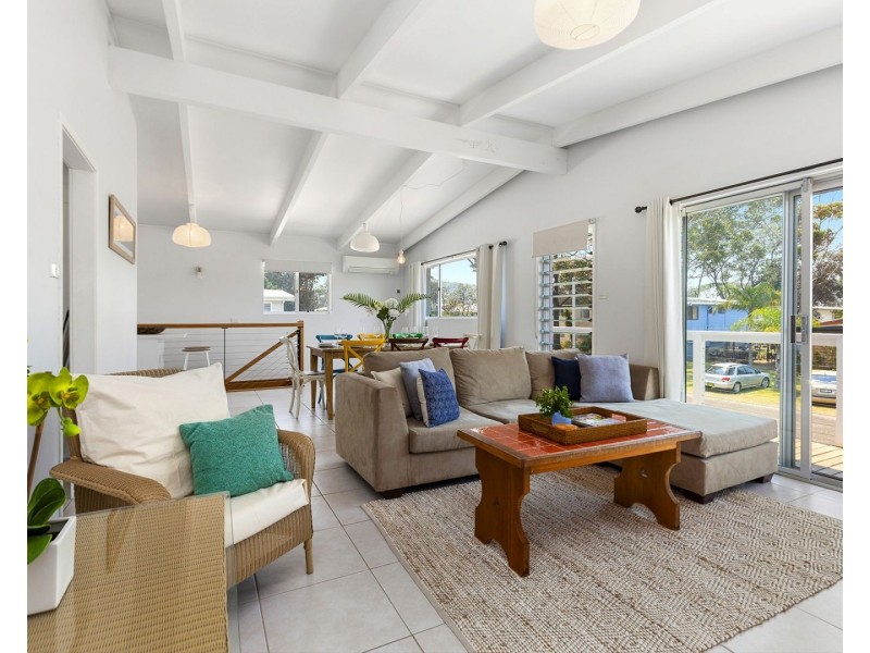 5 Parkinson Street, Narrawallee NSW 2539