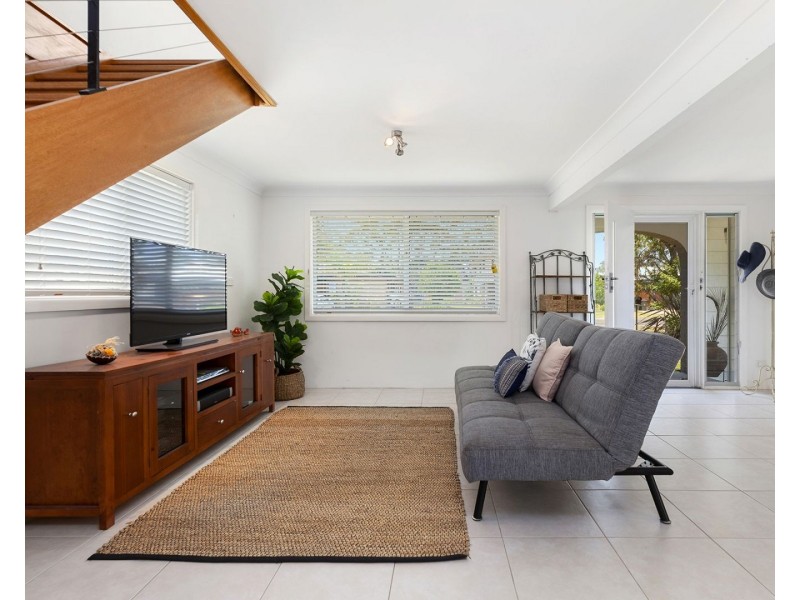 5 Parkinson Street, Narrawallee NSW 2539