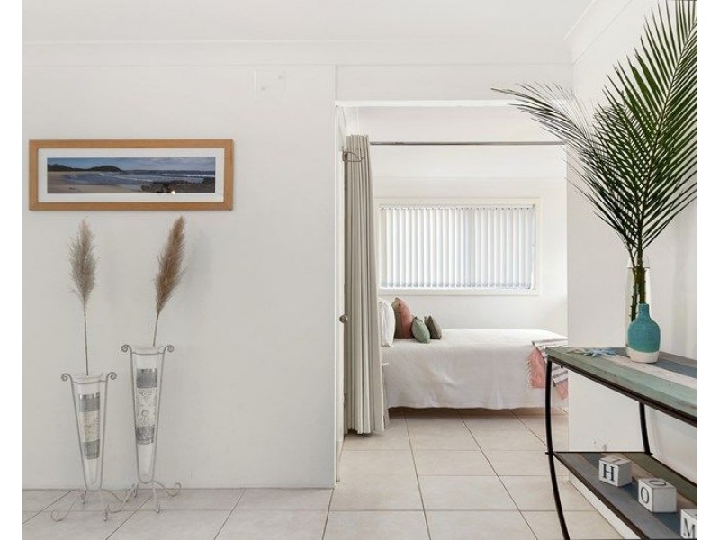 5 Parkinson Street, Narrawallee NSW 2539