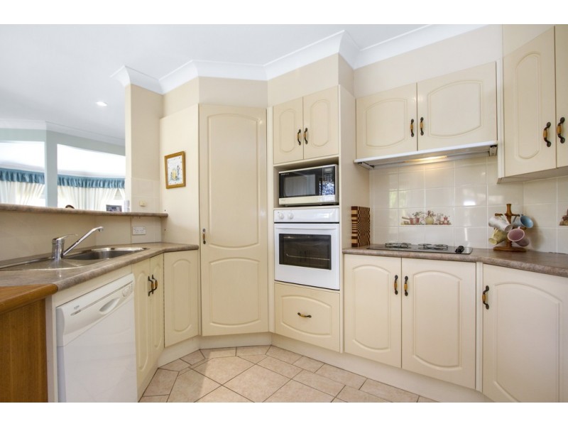31 Leo Drive, Narrawallee NSW 2539