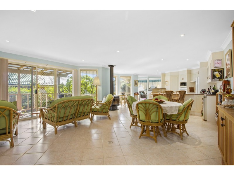 31 Leo Drive, Narrawallee NSW 2539