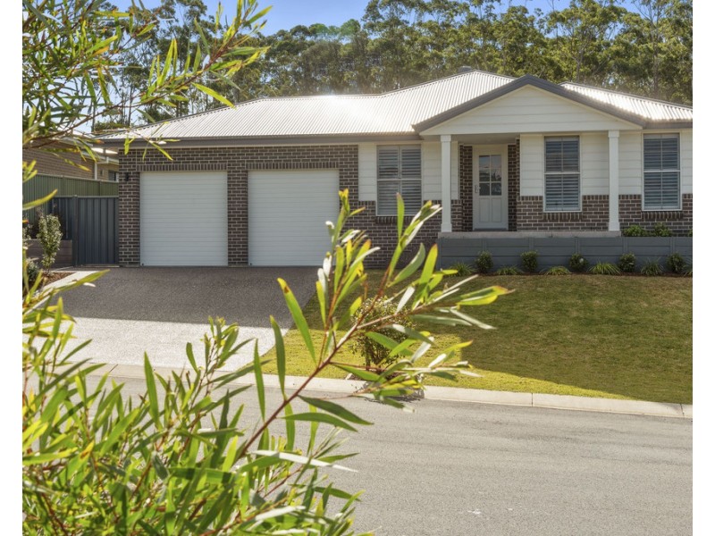 6 Iluka Crescent, Narrawallee NSW 2539