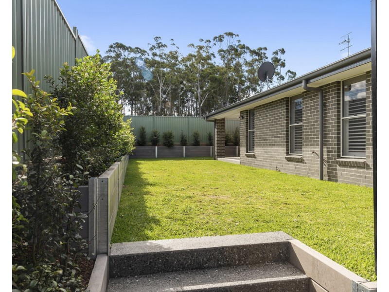 6 Iluka Crescent, Narrawallee NSW 2539