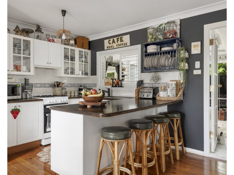 25 Manning Ave, Narrawallee NSW 2539