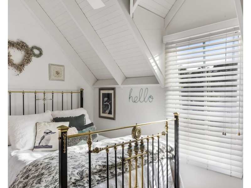 25 Manning Ave, Narrawallee NSW 2539
