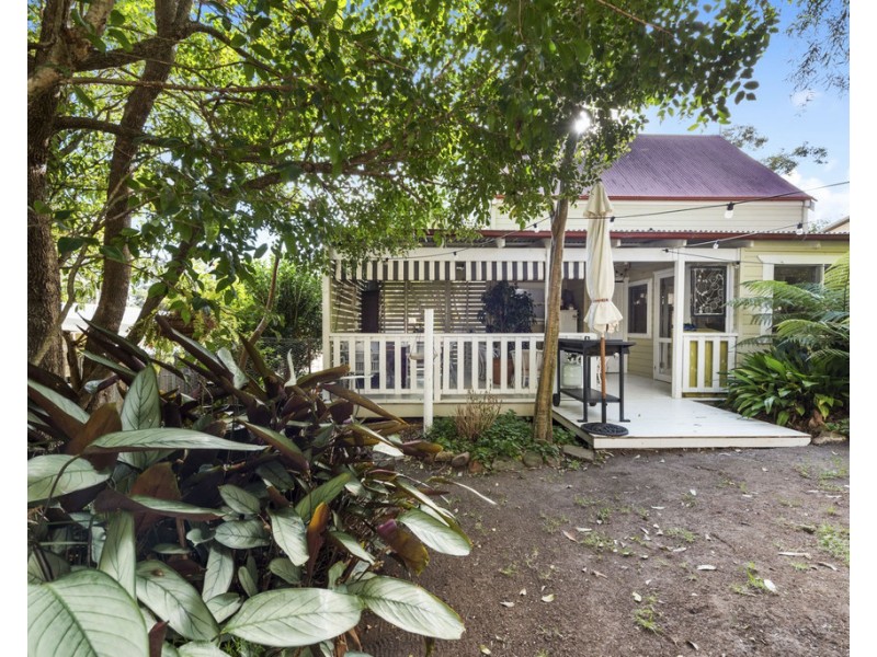 25 Manning Ave, Narrawallee NSW 2539