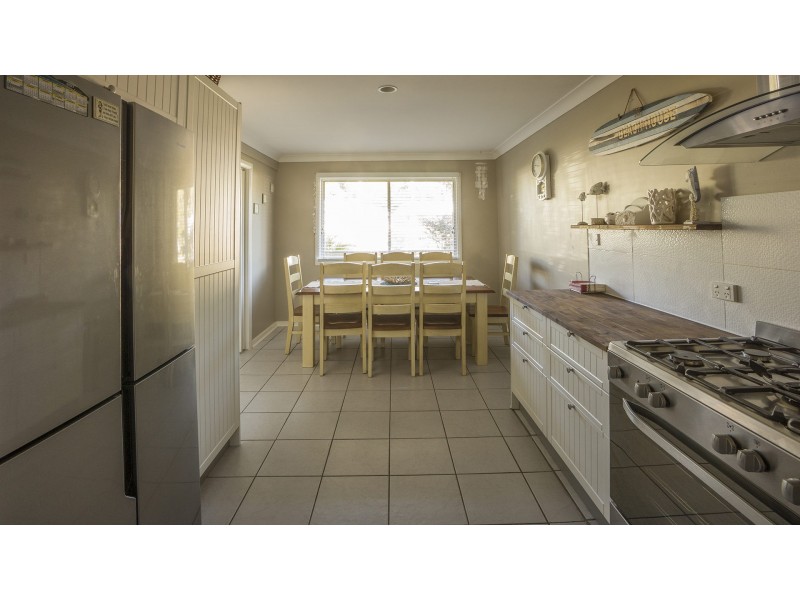 71 Wyoming Avenue, Burrill Lake NSW 2539