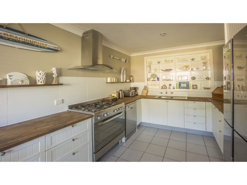 71 Wyoming Avenue, Burrill Lake NSW 2539