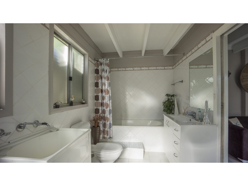 71 Wyoming Avenue, Burrill Lake NSW 2539