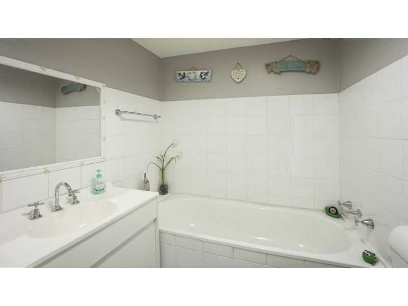 71 Wyoming Avenue, Burrill Lake NSW 2539