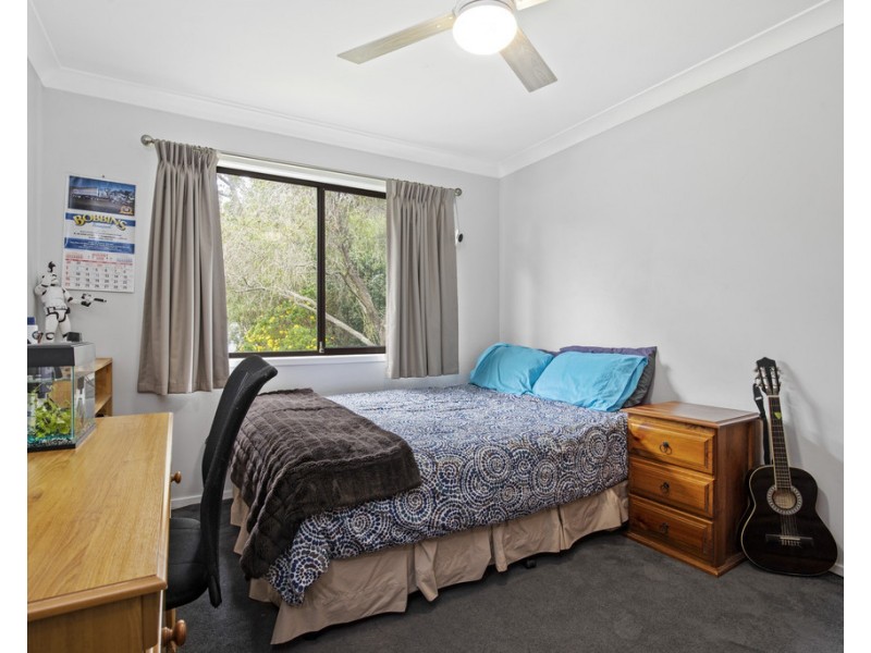 27 Weymouth Road, Lake Tabourie NSW 2539