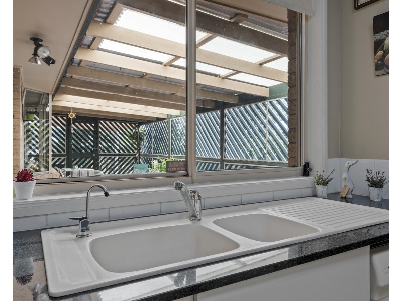 5 Clifford Close, Mollymook NSW 2539