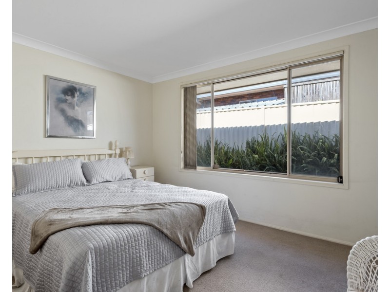 5 Clifford Close, Mollymook NSW 2539