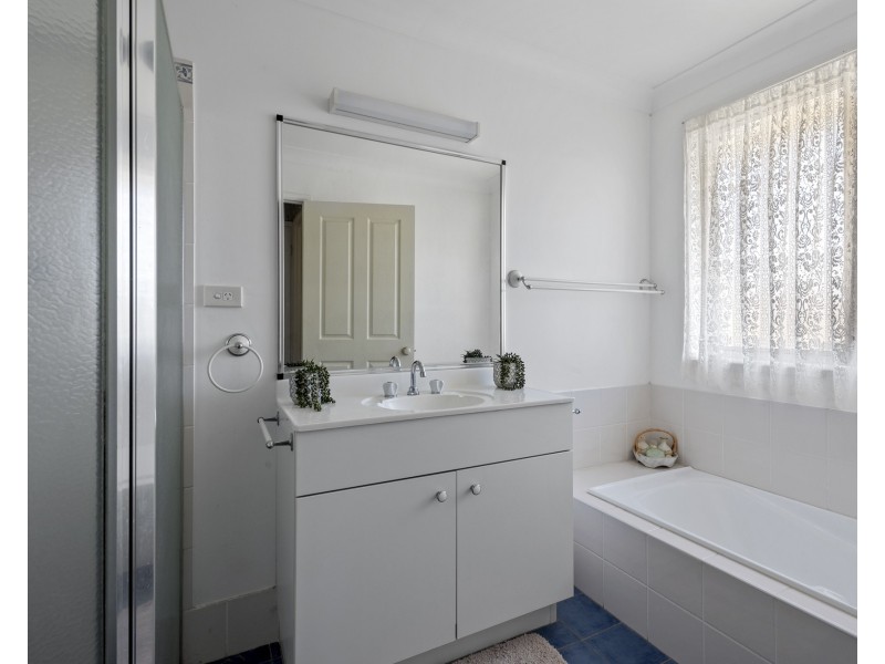 5 Clifford Close, Mollymook NSW 2539