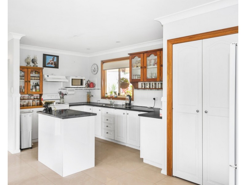 15 Hapgood Close, Kioloa NSW 2539