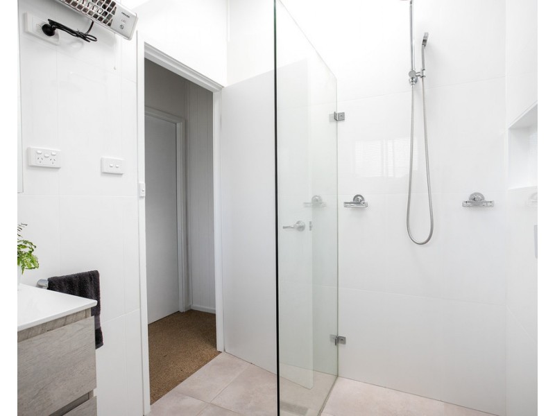 27 James Crescent, Kings Point NSW 2539