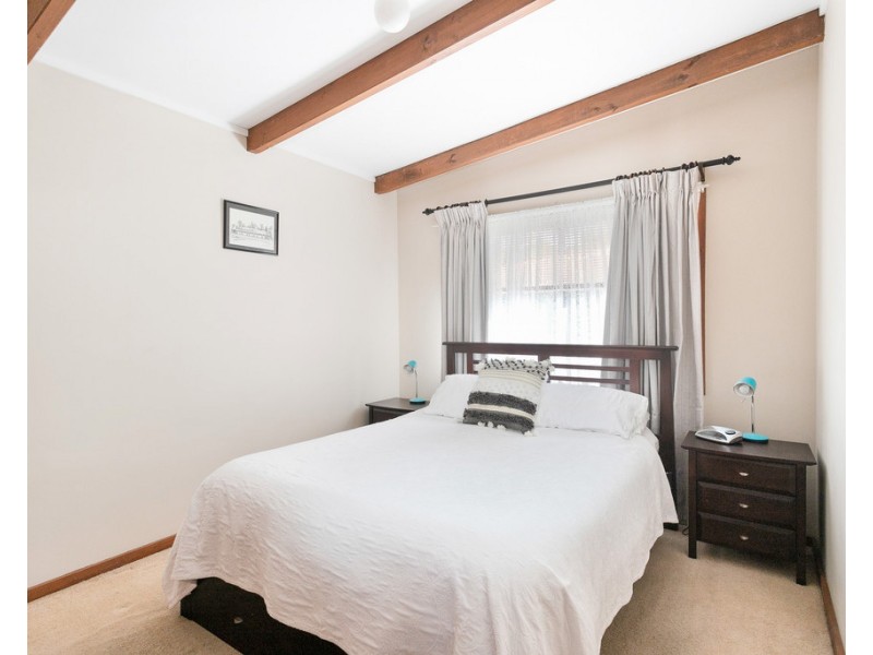 27 James Crescent, Kings Point NSW 2539