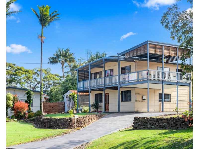 27 James Crescent, Kings Point NSW 2539