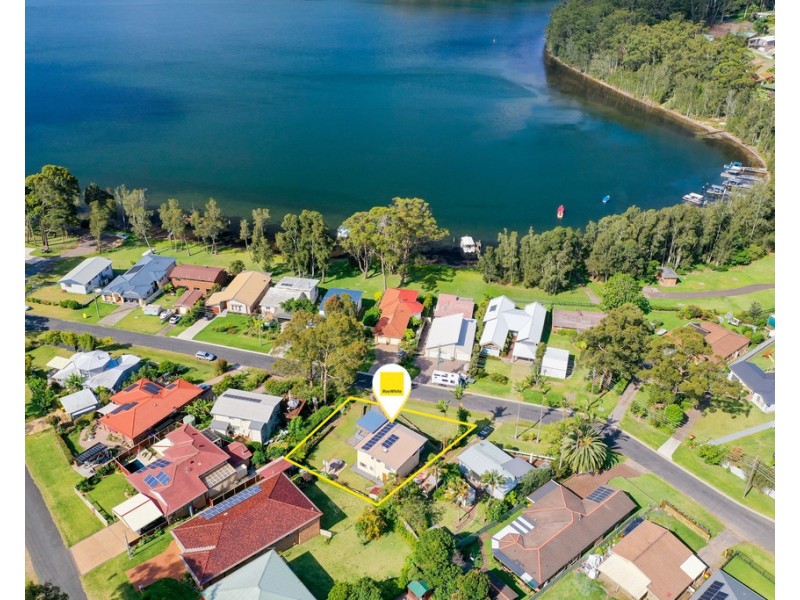 27 James Crescent, Kings Point NSW 2539