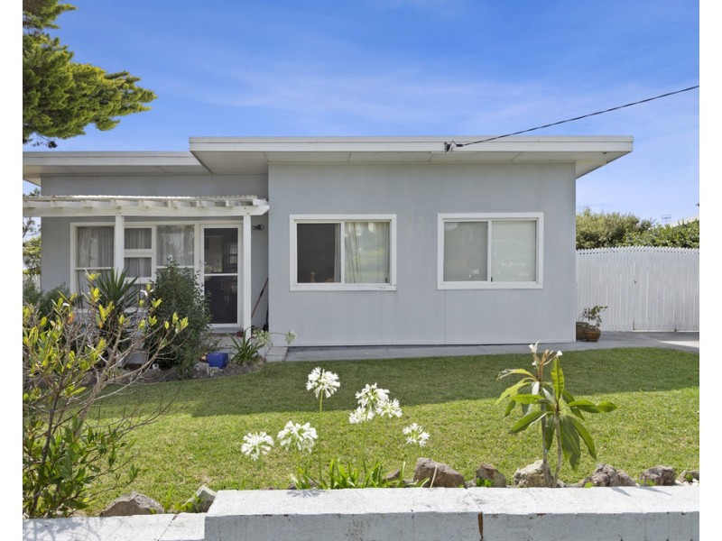 32 Highview Drive, Dolphin Point NSW 2539
