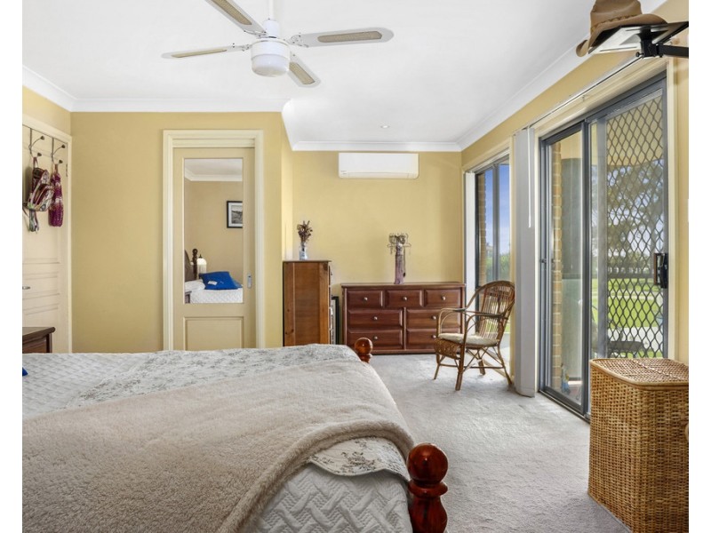 10 Bonnie Troon Close, Dolphin Point NSW 2539