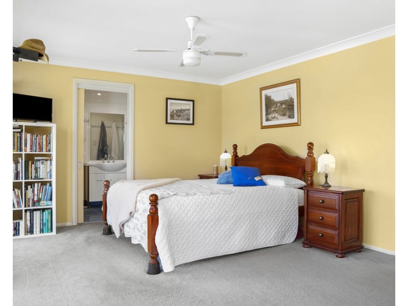 10 Bonnie Troon Close, Dolphin Point NSW 2539