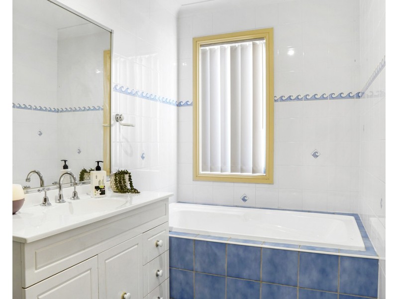 10 Bonnie Troon Close, Dolphin Point NSW 2539