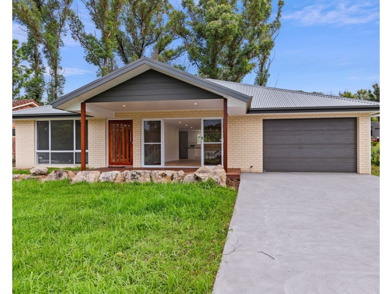 8 Windemere Drive, Conjola Park NSW 2539