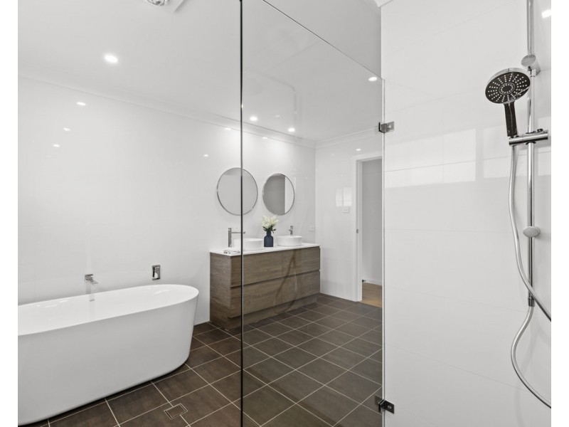 8 Windemere Drive, Conjola Park NSW 2539