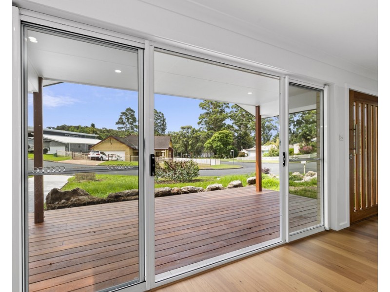 8 Windemere Drive, Conjola Park NSW 2539