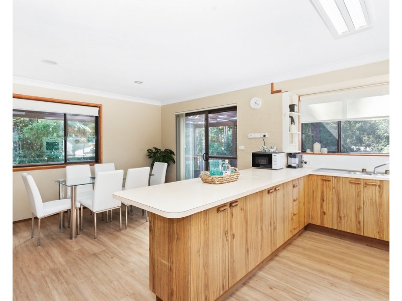 64 Ross Avenue, Narrawallee NSW 2539