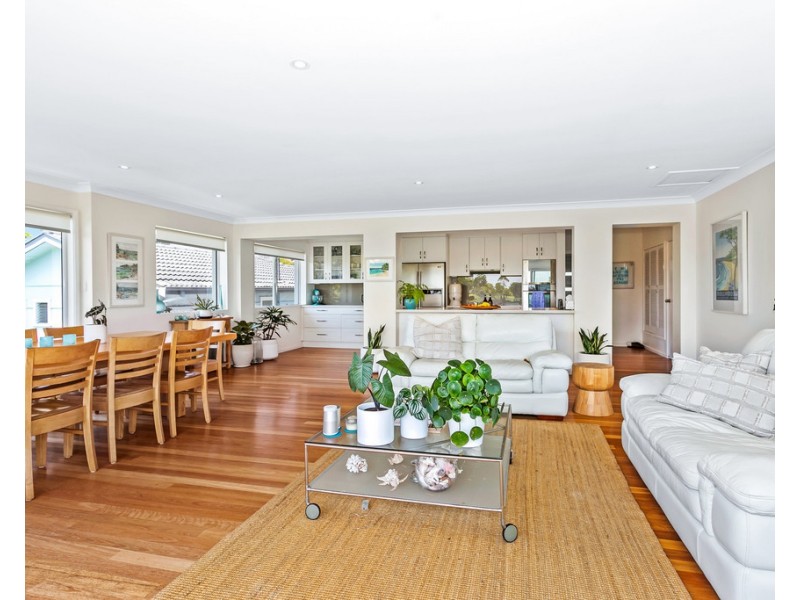 9 Buchan Street, Mollymook NSW 2539