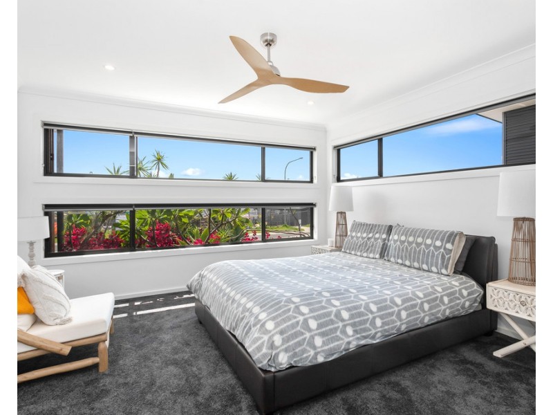 28 Como Avenue, Burrill Lake NSW 2539