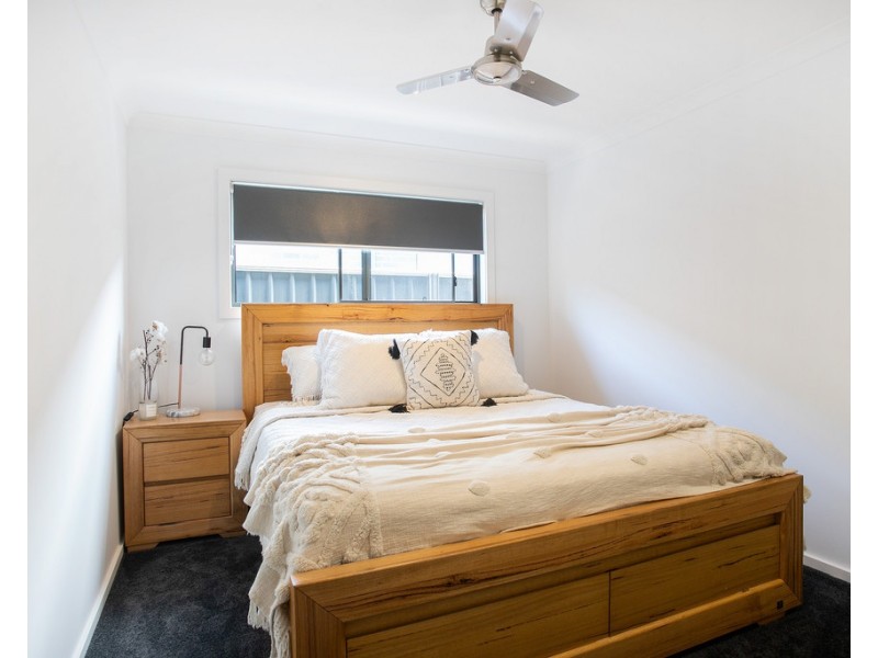 28 Como Avenue, Burrill Lake NSW 2539