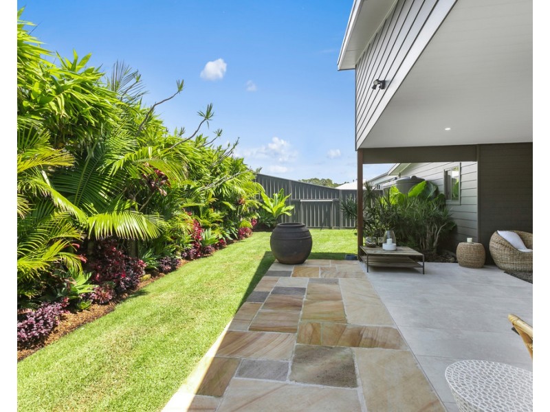 28 Como Avenue, Burrill Lake NSW 2539