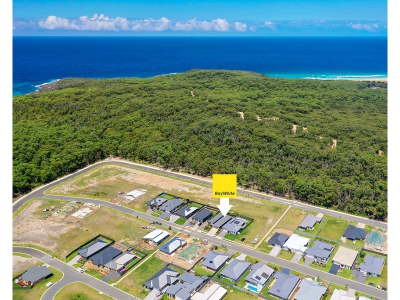 28 Como Avenue, Burrill Lake NSW 2539