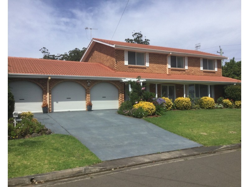 27 Rosella Ave, Mollymook NSW 2539