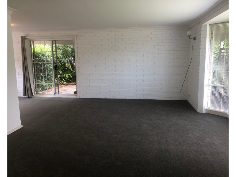 27 Rosella Ave, Mollymook NSW 2539