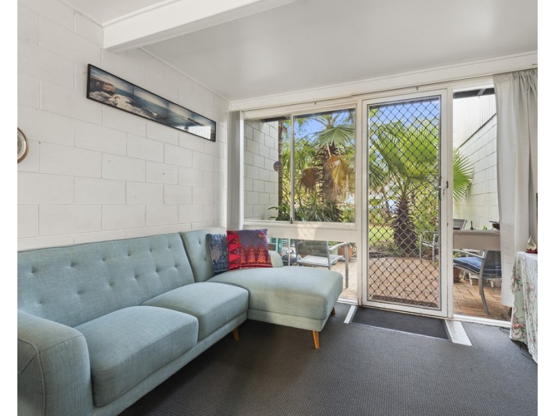 2/11-13 Mitchell Parade, Mollymook NSW 2539