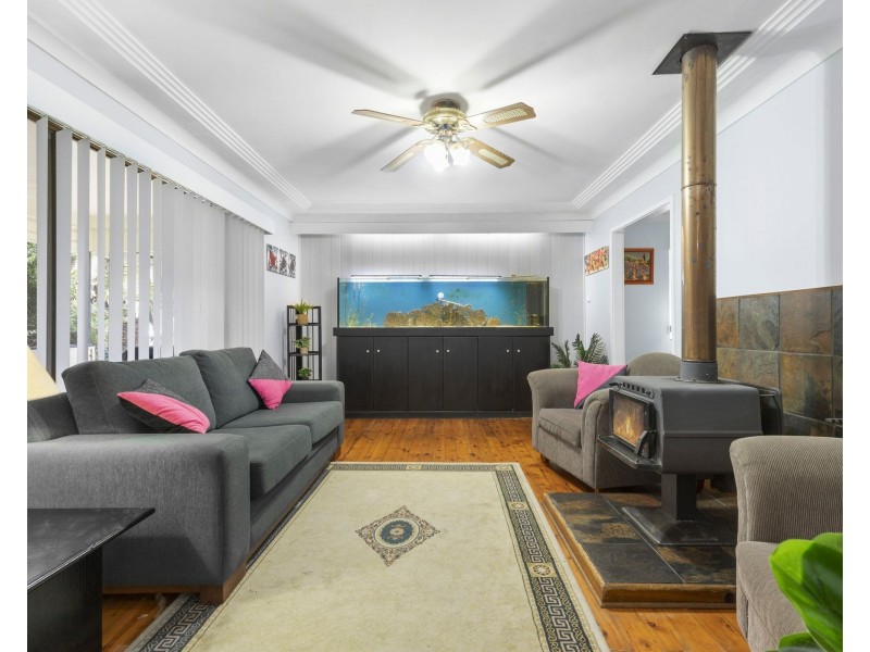 60 Wyoming Ave, Burrill Lake NSW 2539