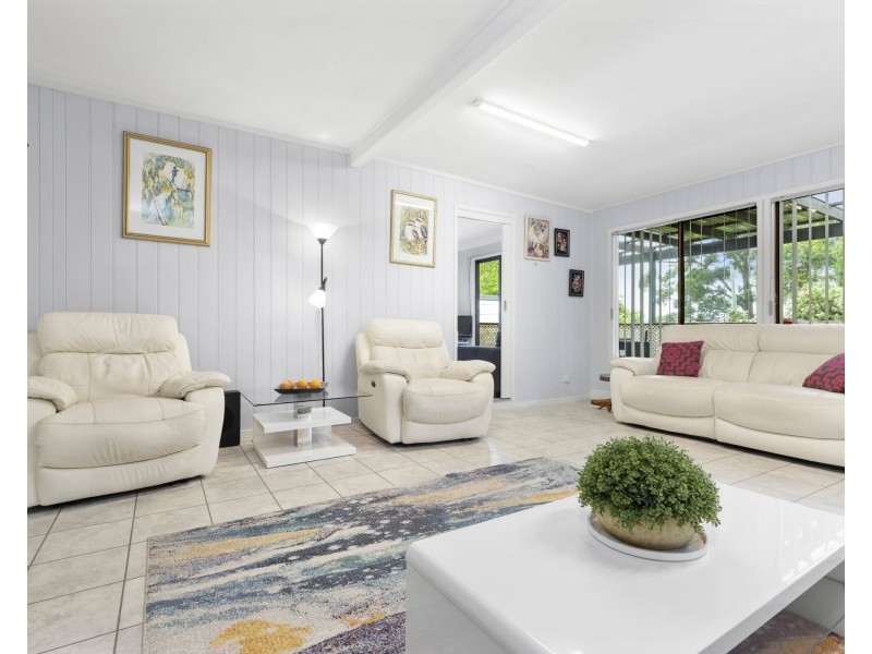 60 Wyoming Ave, Burrill Lake NSW 2539