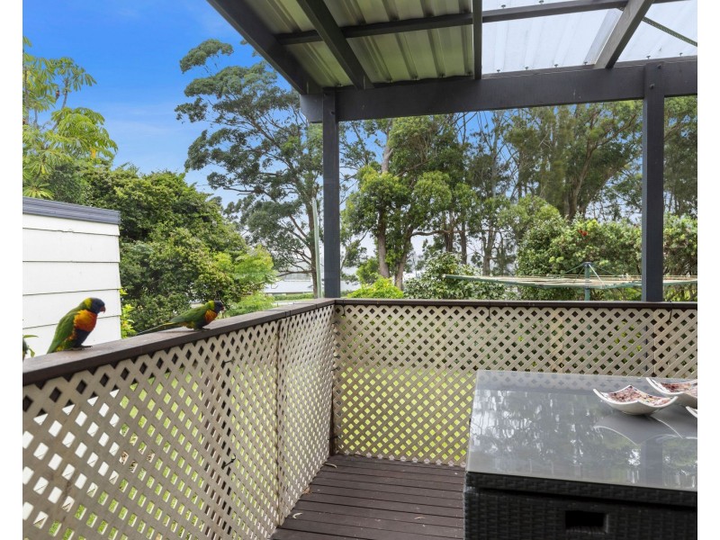60 Wyoming Ave, Burrill Lake NSW 2539