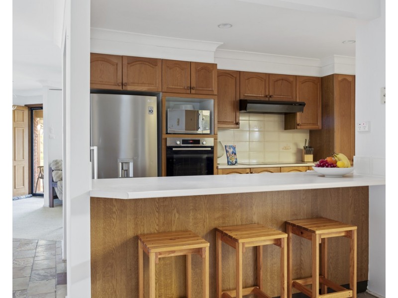 52 Leo Drive, Narrawallee NSW 2539