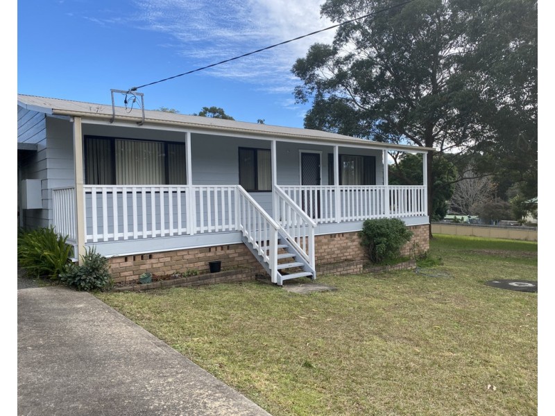 11 Acacia Street, Fishermans Paradise NSW 2539