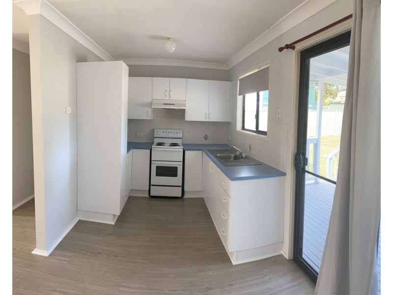 11 Acacia Street, Fishermans Paradise NSW 2539