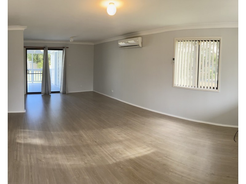 11 Acacia Street, Fishermans Paradise NSW 2539