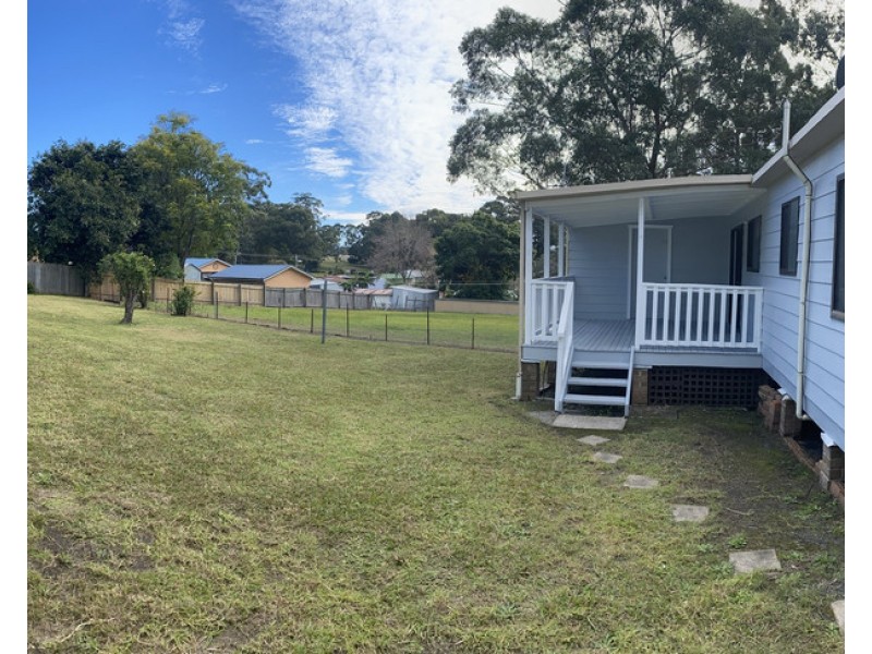 11 Acacia Street, Fishermans Paradise NSW 2539